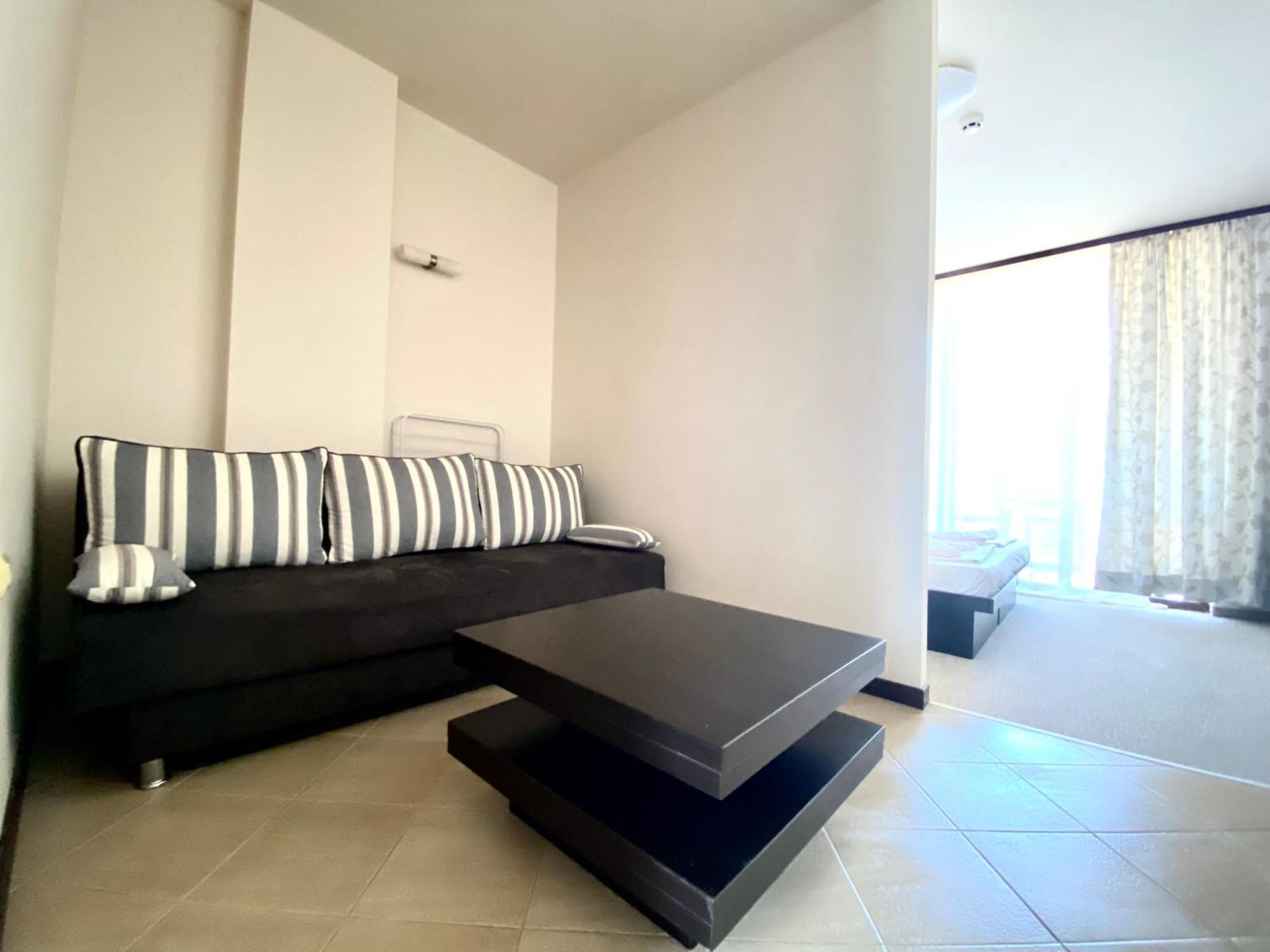 Bratanov Summer Apartment 阳光海滩 客房 照片